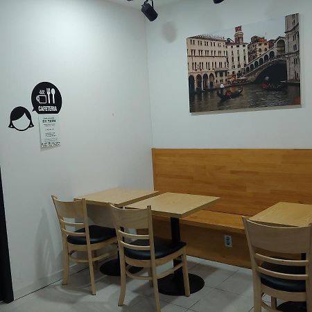 Korea Guesthouse Gumi Екстер'єр фото